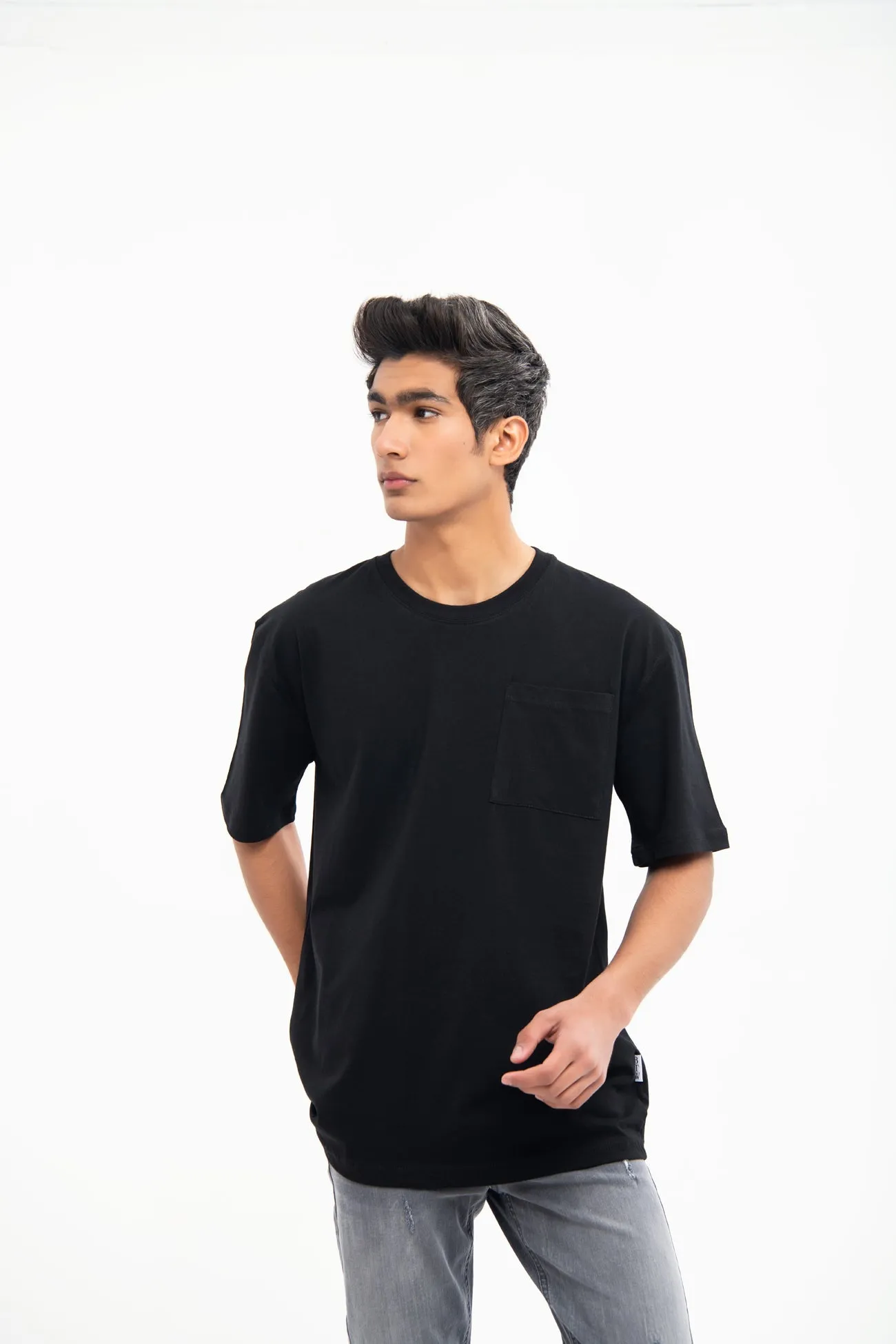 CREW NECK T-SHIRT WITH PATCH POCKET