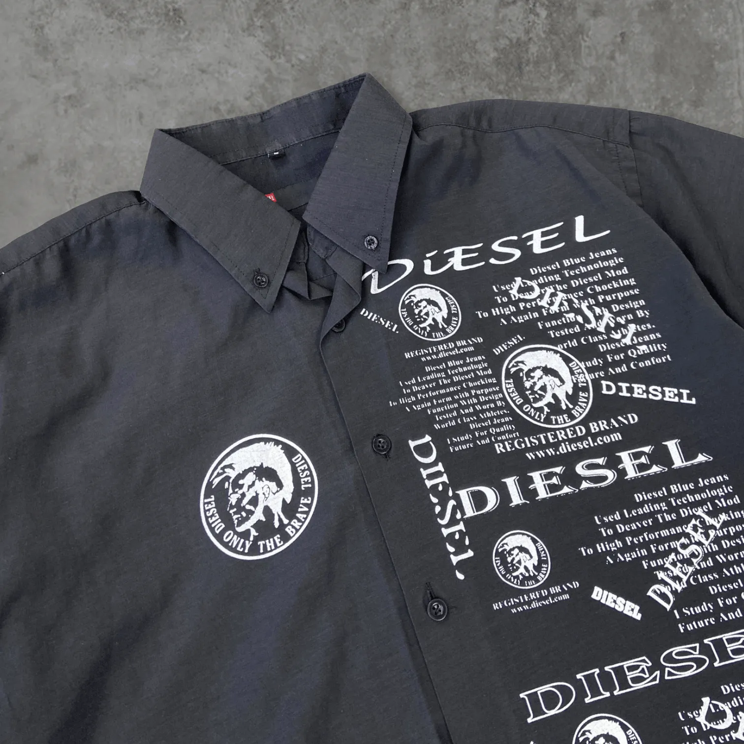 DIESEL GRAPHIC SHORT-SLEEVE SHIRT - M