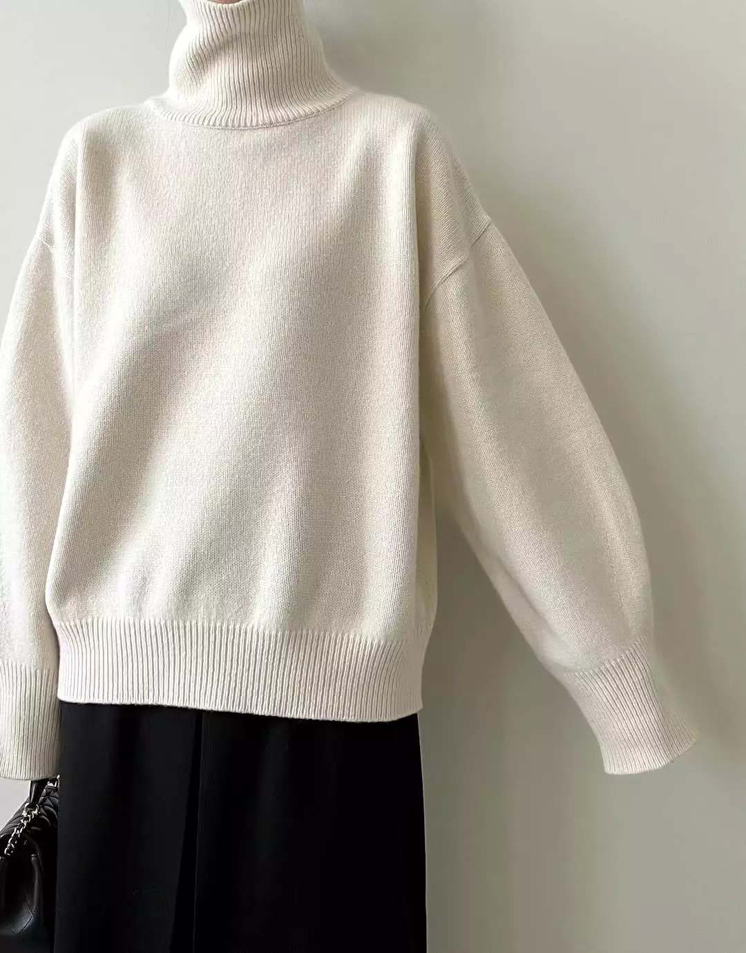 Turtle Neck Sweater Cream