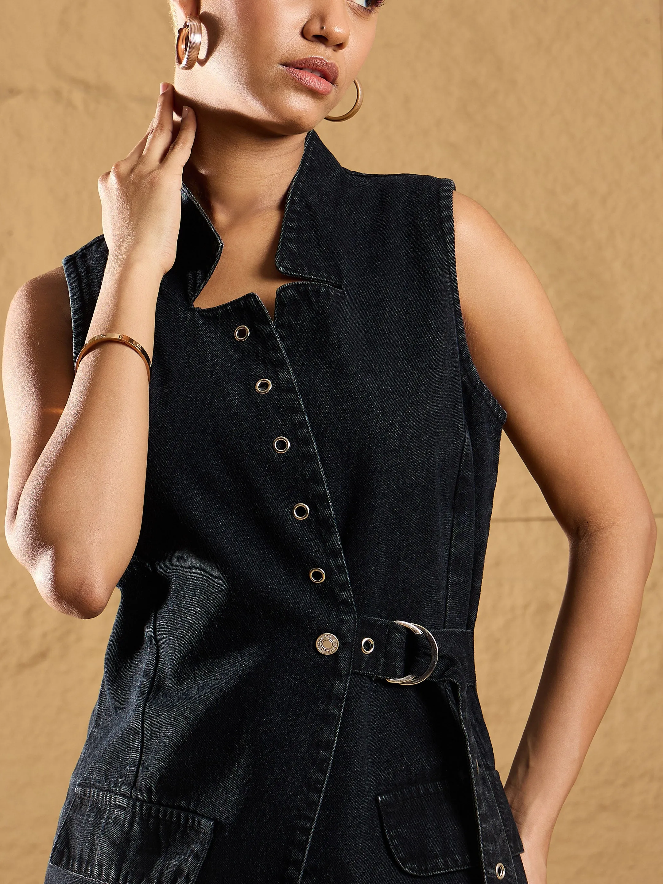 Women Black Wash Denim Eyelet Sleeveless Jacket